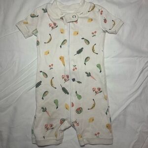 Hanna Andersson Cream Short-Sleeve One-Piece with Fruit & Veg Print